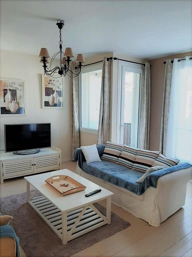 Appt Cosy 65 M2 Coeur De Ville A 150 M De La Plage Royan Exterior foto